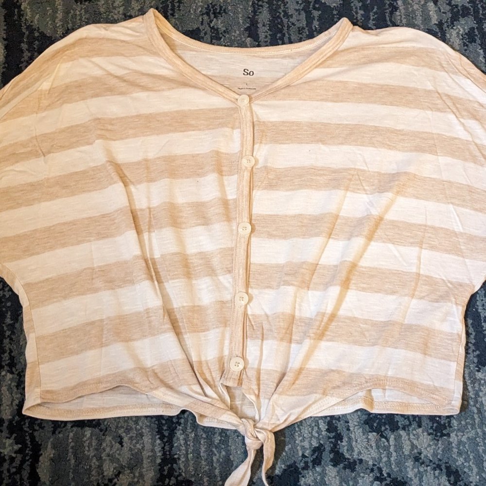 So Beige and White Striped Shirt Tie Bottom Button T-Shirt Size Large